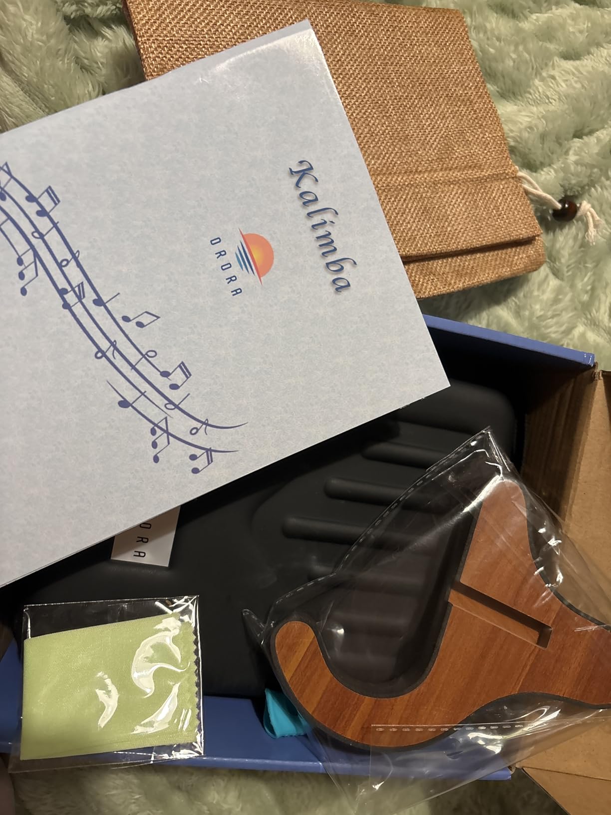 ORORA Kalimba 17 Keys Thumb Piano with 25-Song Songbook | Case & Stand customer photo 2