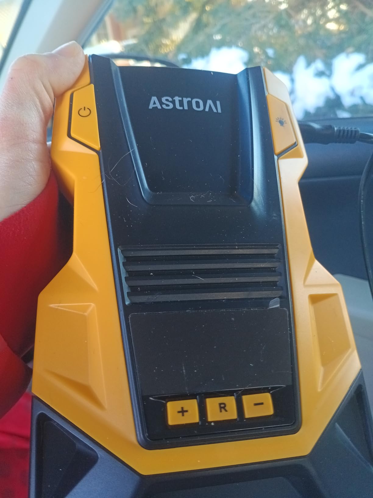 AstroAI Tire Inflator Portable Air Compressor, 110V AC/12V DC Dual Power customer photo 2