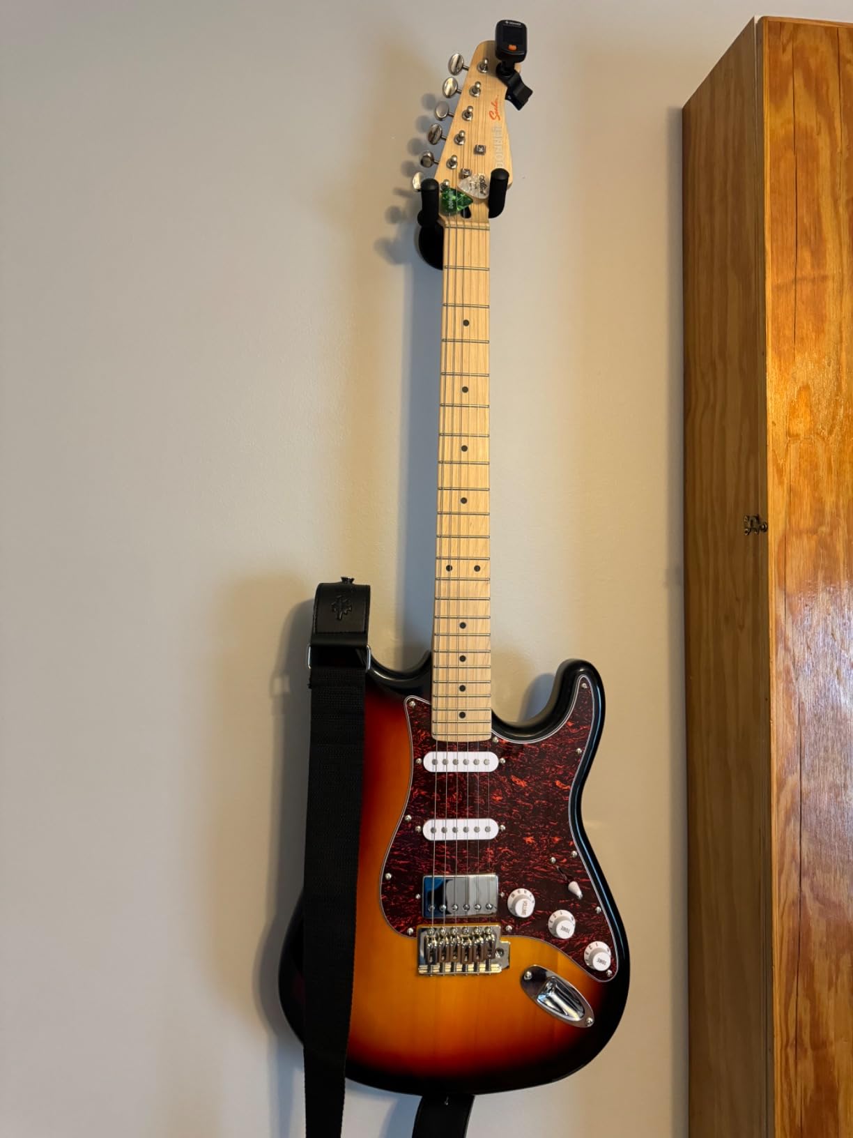 Donner DST-152R Electric Guitar Kit for Adults from Beginners to Advanced customer photo 2