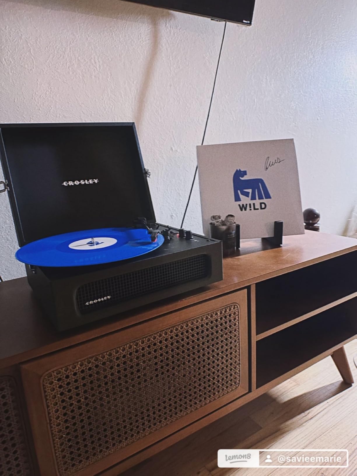 Crosley CR8017B-BK Voyager Record Player, Black customer photo 2