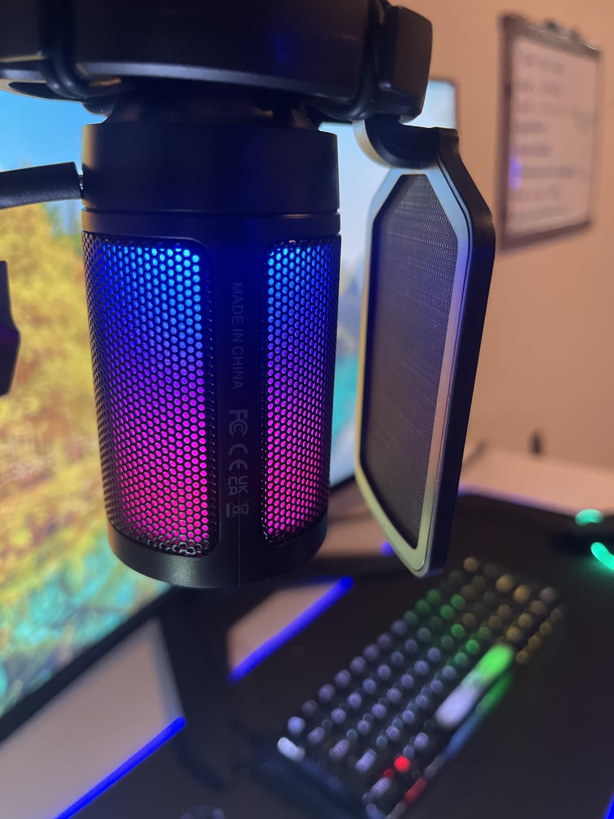 FIFINE AmpliGame A6T USB Gaming Microphone Kit, Condenser Mic for Streaming | Mute Button, RGB Indicator, Boom Arm, Gain Control, Pop Filter, Shock Mount, for PC PS4/5 Discord Twitch Podcasts YouTube customer photo 2
