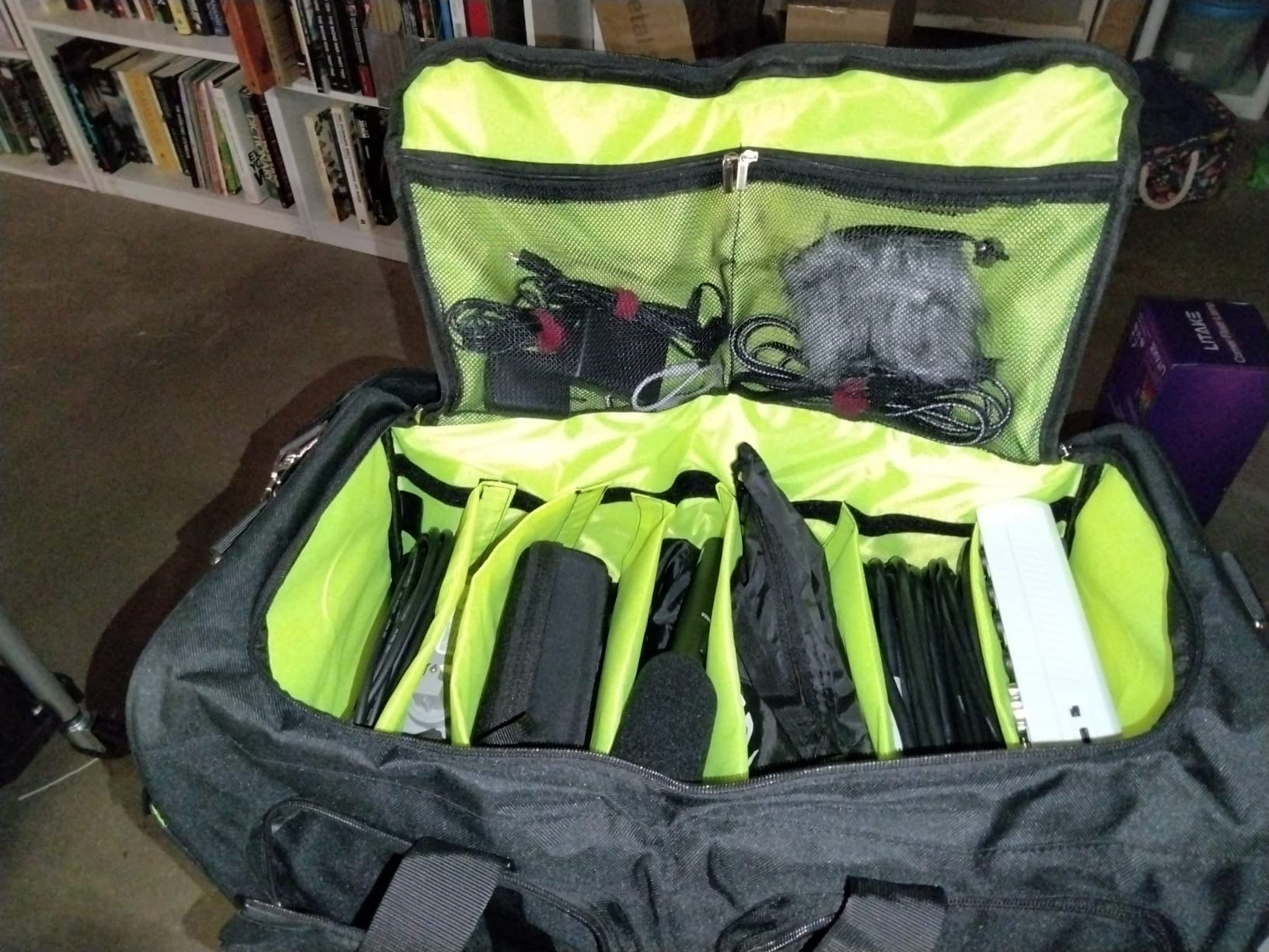 SNIGJAT DJ Bag, Large DJ Cable Bag with Detachable Dividers & Bottom Pad customer photo 2