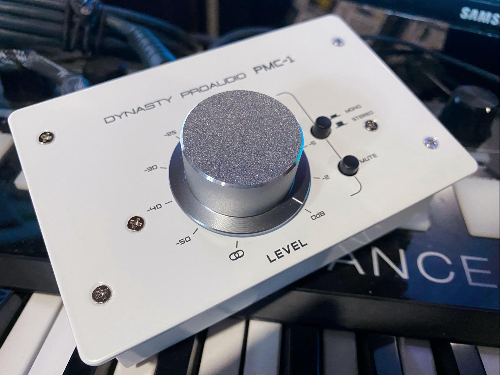 DYNASTY PROAUDIO PMC-2 Premium Passive 2 x 2 Studio Monitor Volume Controller customer photo 1