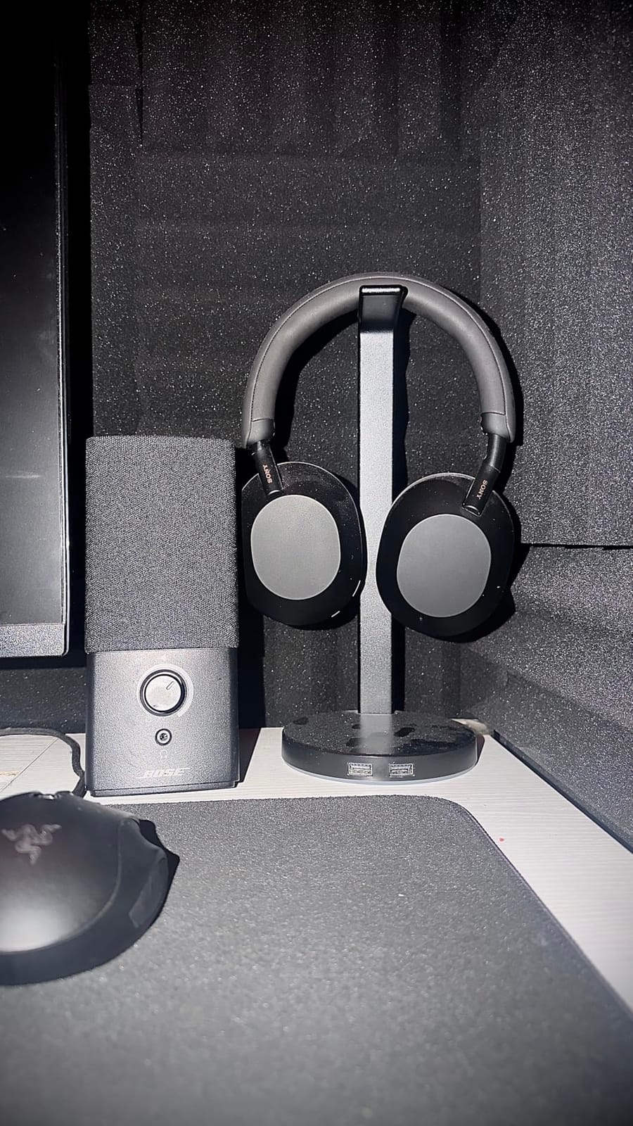 Sony WH-1000XM5 Premium Noise Cancelling Wireless Headphones, Silver customer photo 1
