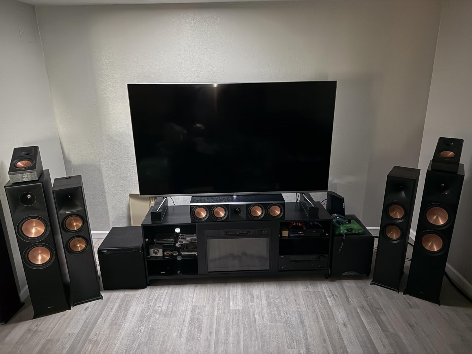 Klipsch Reference Premiere RP-8000F II 2.0 Dual Floorstanding Speaker Pair with Larger 90° x 90° Hybrid Tractrix Horn, 8” Cerametallic Woofers for Premium Home Theater Sound in Ebony customer photo 1