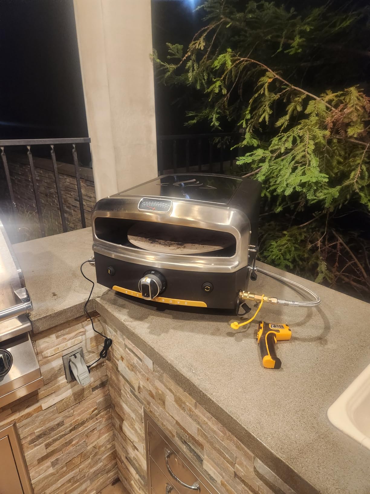 HALO Versa 16 Pizza Oven | 16” Rotating Stone, Patented Dual Burner System, 5-Minute Pizzas, Easy Clean | Propane Powered | HZ-1004-ANA customer photo 2