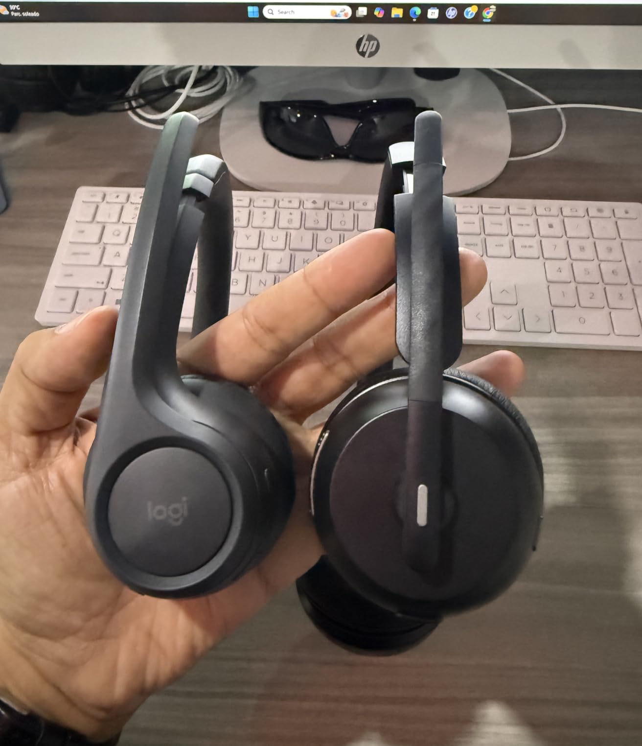 COSMUSIS Trucker Bluetooth Headset, Wireless Headset with Mic for Work customer photo 2
