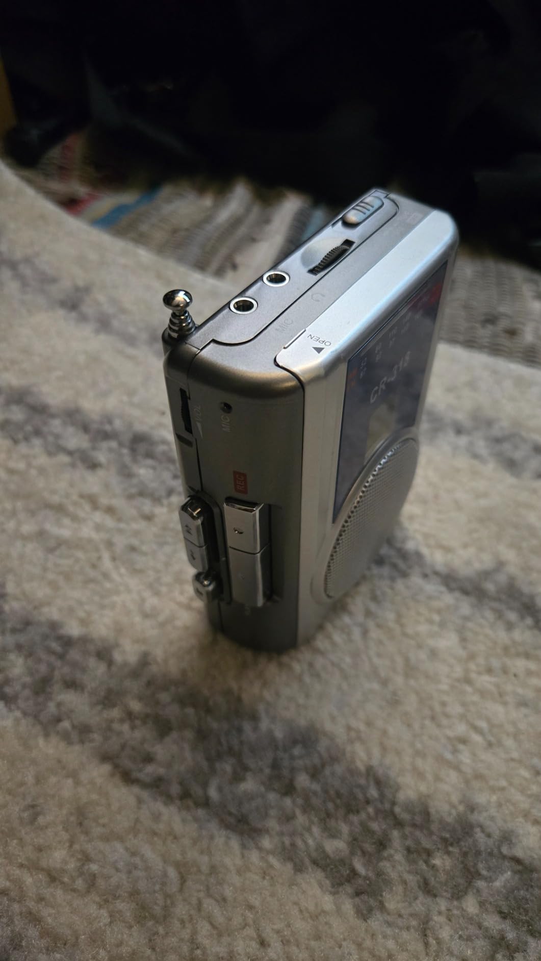 Gracioso Small Cassette Tape Player with AM FM Powered by DC or AA Battery customer photo 2