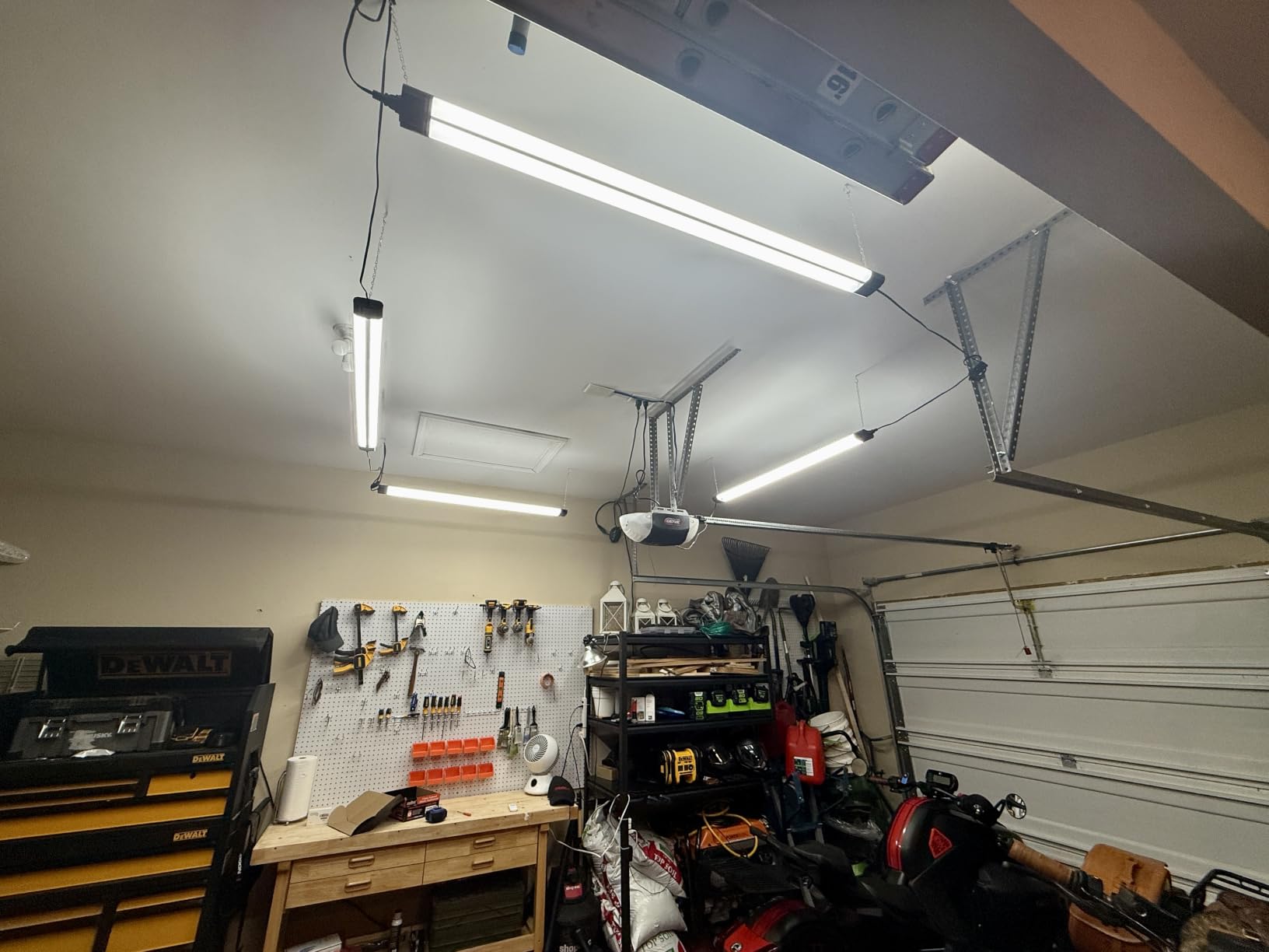 BBOUNDER 4Pack 4FT LED Shop Light, 65000K, 40W=250W, Linkable for Garage customer photo 1