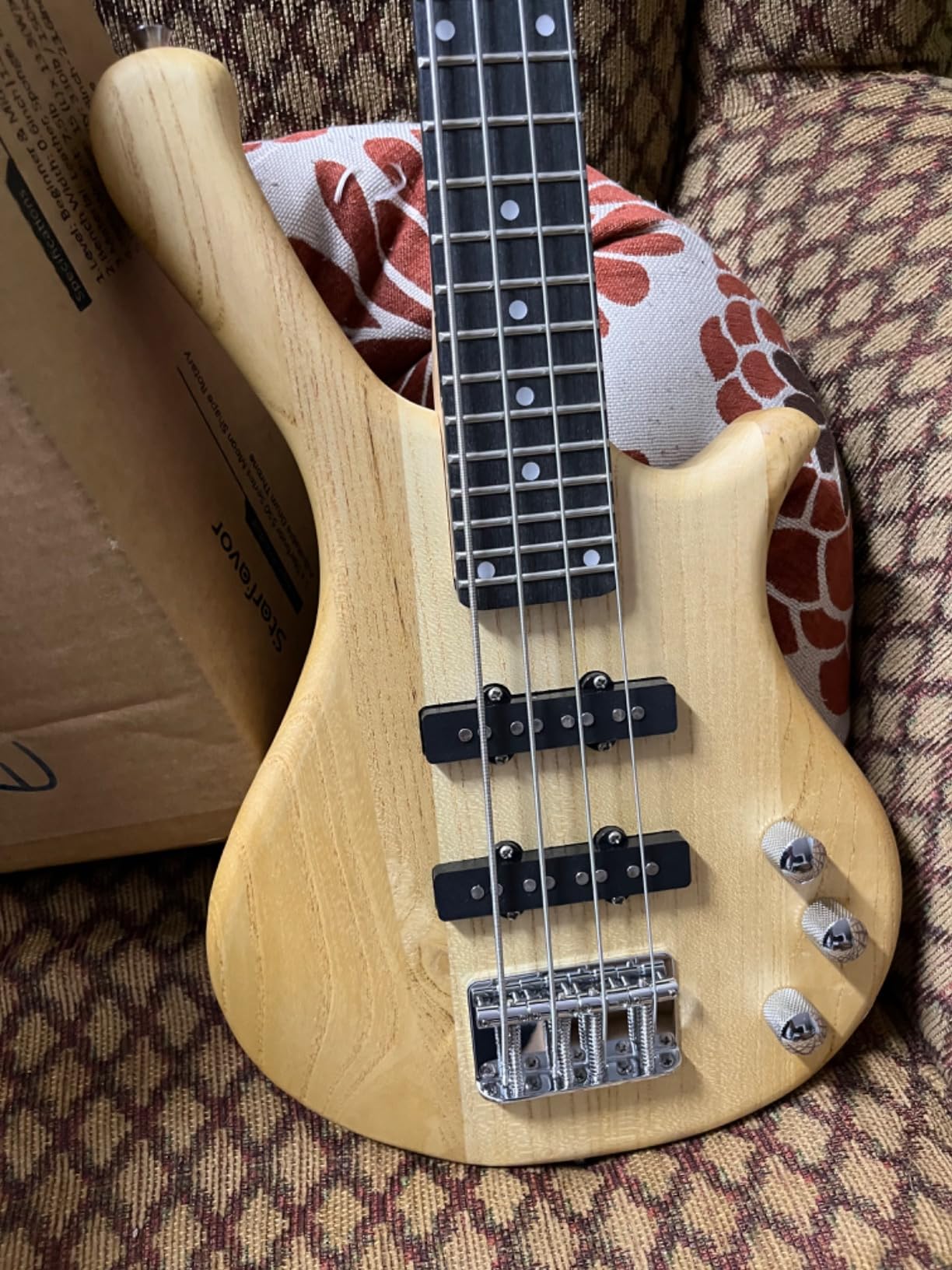 Ktaxon 36 Inch Bass Guitar 4 String Electric Bass Guitar (Compact-Natural) customer photo 2