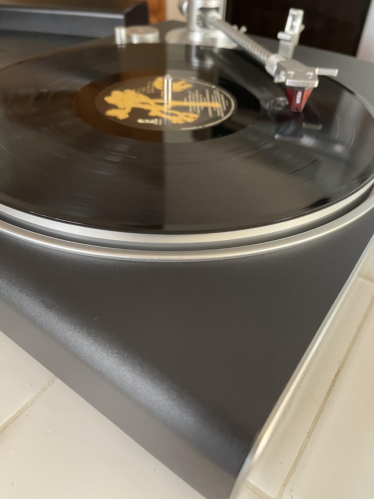 Victrola Stream Carbon - Wi-Fi Turntable, Works with Sonos - Black customer photo 1