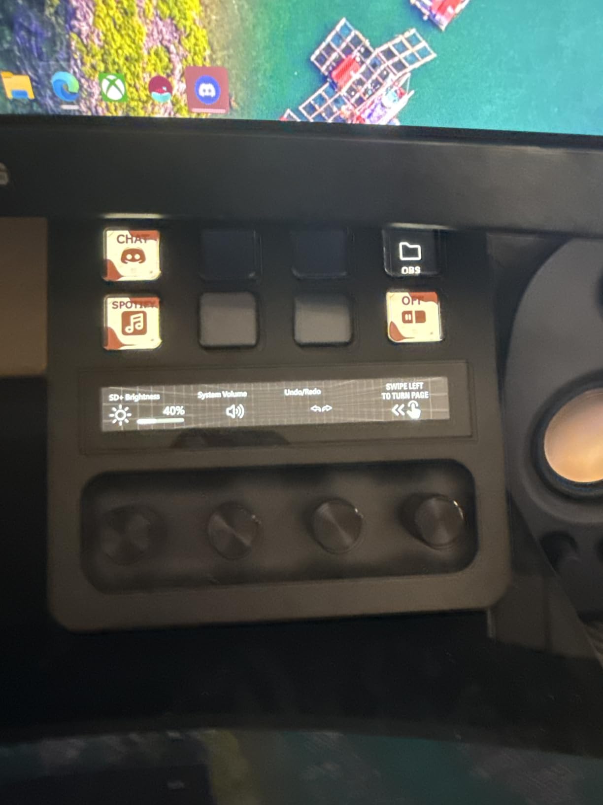 Elgato Stream Deck +, Audio Mixer and Studio Controller customer photo 2