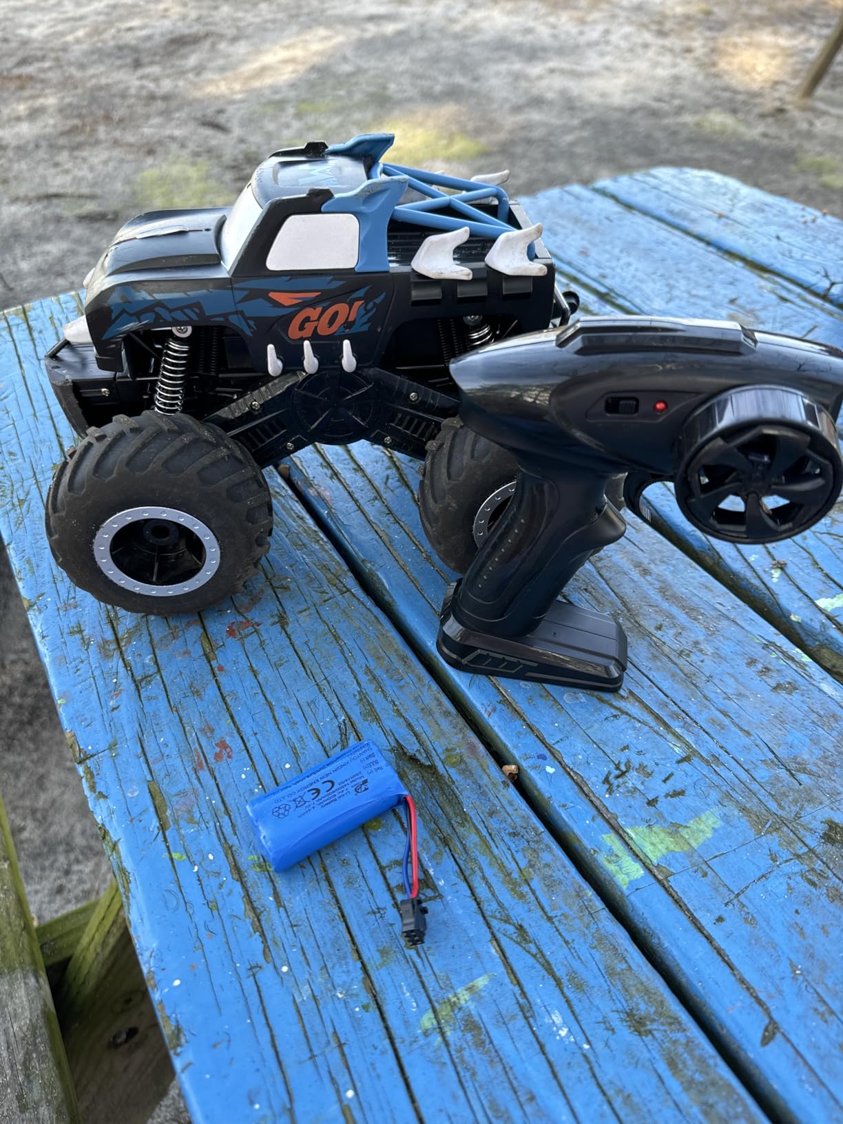 Threeking 1:16 Amphibious Monster Truck All Terrain Remote Control Car Toys customer photo 1