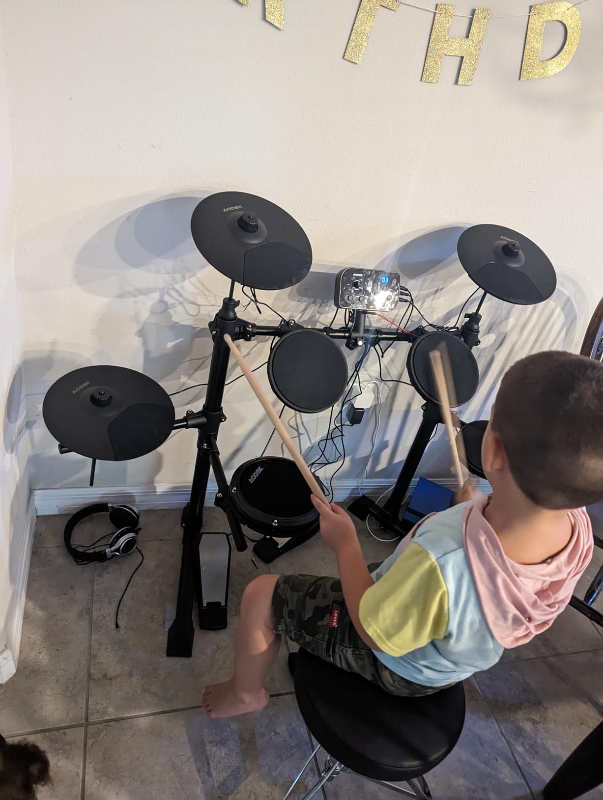 AODSK Electric Drum Set For Beginner 150 Sounds,4 Quiet Drum Pads 2 Pedals customer photo 2