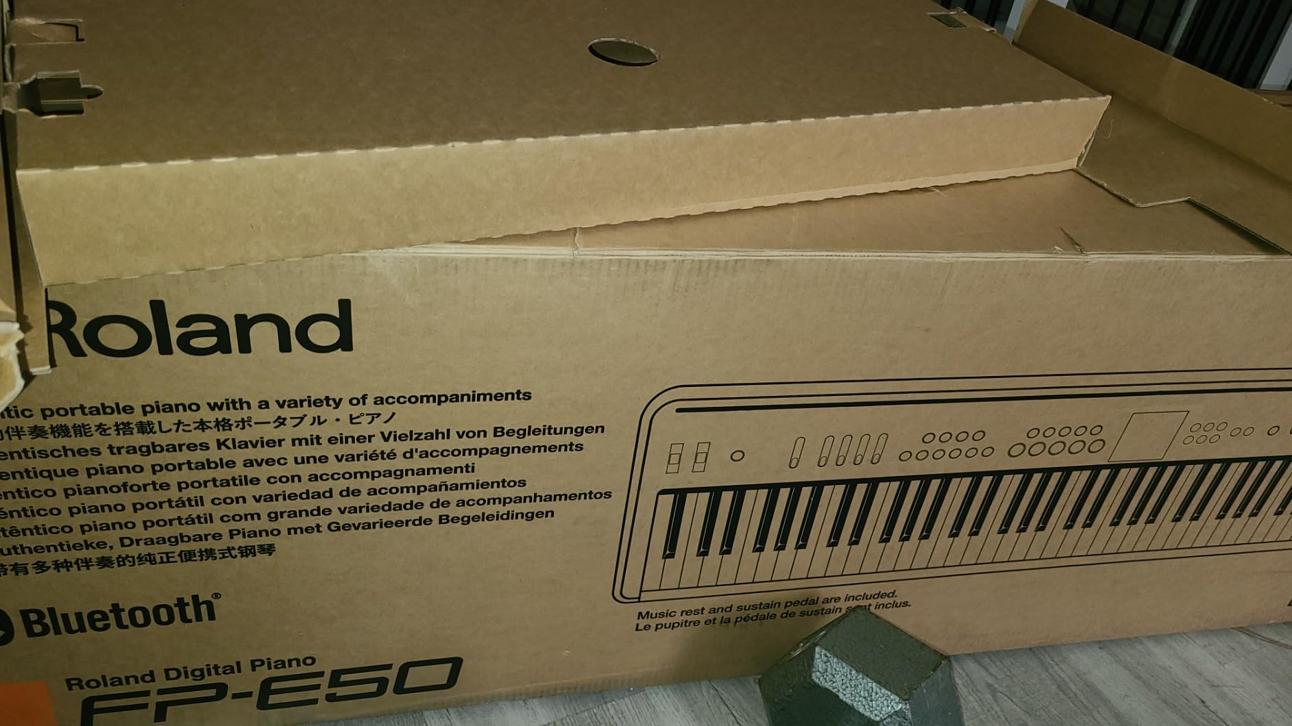 Roland FP-E50 Digital Piano | Premium Piano with Expandable Sound Library | 88-Note Hammer-Action Keyboard | Professional Auto-Accompaniment | Mic Input with Vocal Harmony FX | Bluetooth/MIDI Support customer photo 1