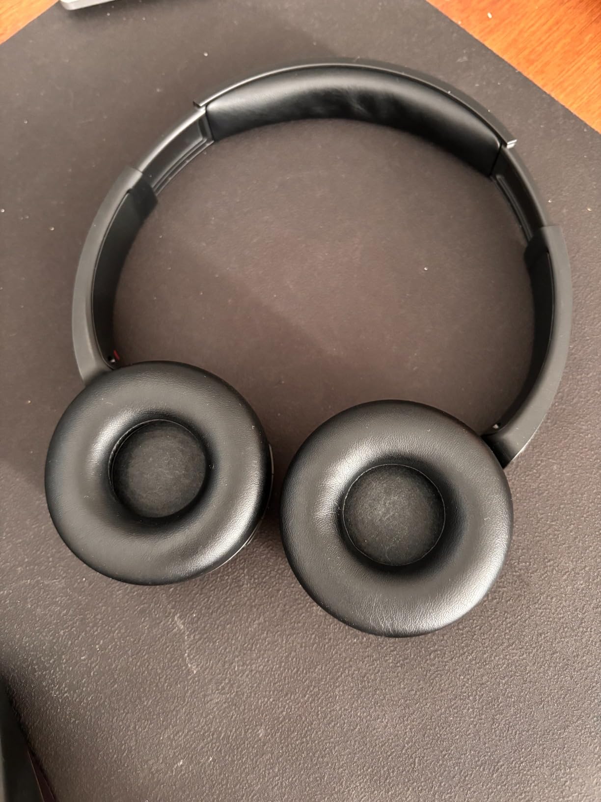 Sony WH-CH520 Wireless On-Ear Bluetooth Headphones with Microphone, Blue customer photo 1