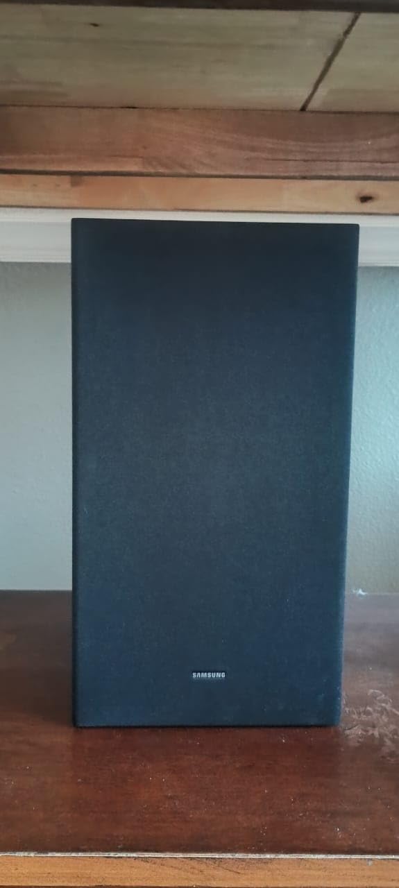 Samsung HW-Q600C 3.1.2ch Soundbar w/Dolby Audio, Q-Symphony, Adaptive Sound, HDMI eARC, Game Mode Pro, Bluetooth, Acoustic Beam, Tap Sound customer photo 2
