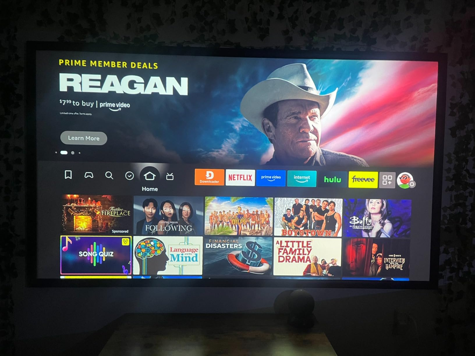 Fixed Frame Projector Screen - Matte 100 inch - Hang on Wall - 4K - 8K Ultra HD, HDTV, HDR & Active 3D, Ultra Short Throw - 16:9 Format customer photo 1