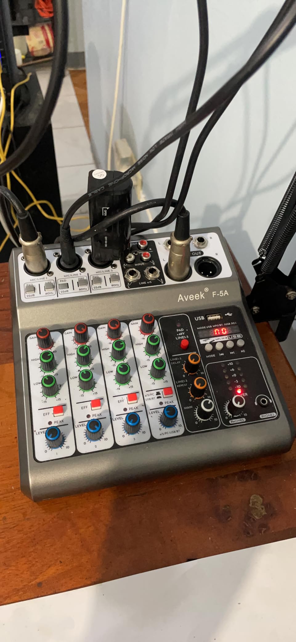 Aveek 5 Channel Audio Mixer, Built-in PC Recording Interface Sound Board customer photo 1