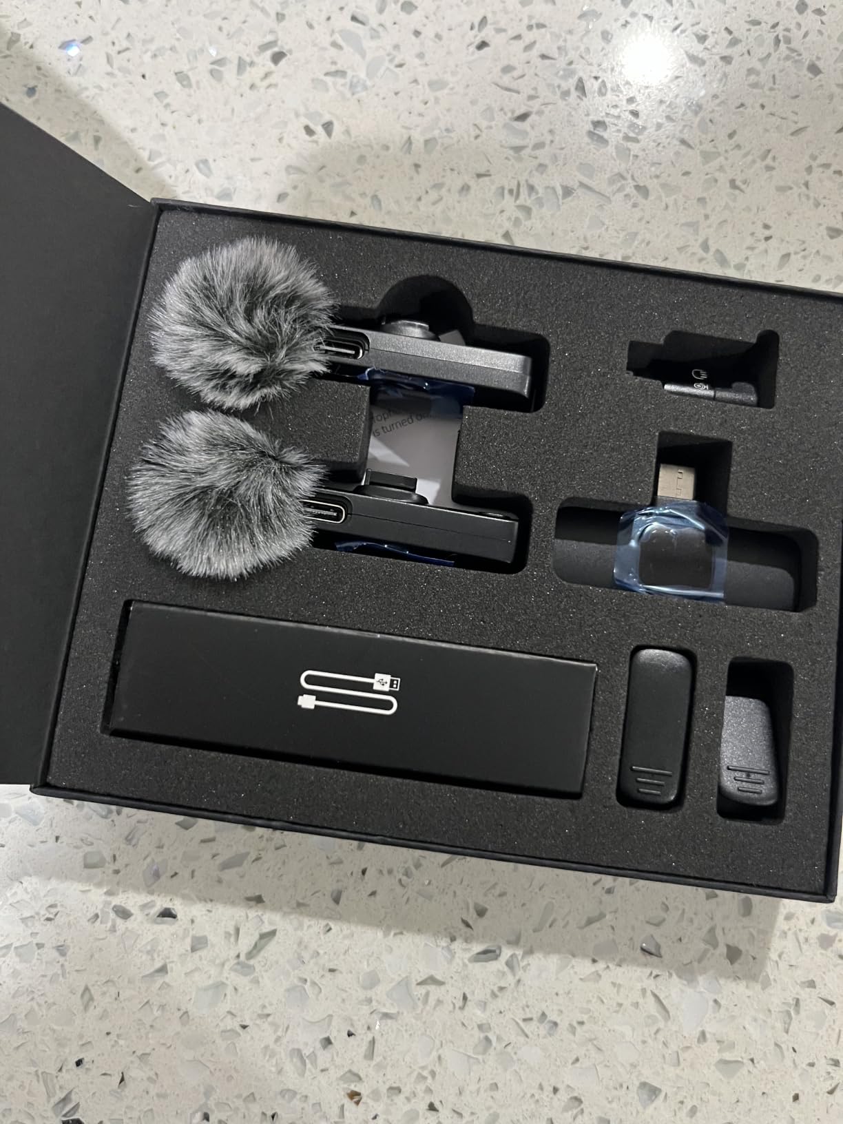 Labstandard Professional Wireless Lavalier Lapel Microphone for iPhone, iPad, mini Video Recording Mic forInterview Video Podcast Vlog YouTube&Livestream, Noise Reduction, Plug &Play customer photo 1