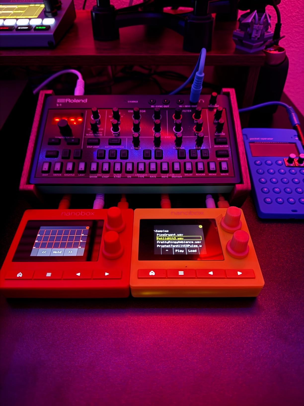 Roland AIRA Compact S-1 Tweak Synth | Ultra-Portable Micro Polysynth with Advanced Tools | D-Motion Sound Control | Ultra-Portable Micro Polysynth. Advanced Tools customer photo 2