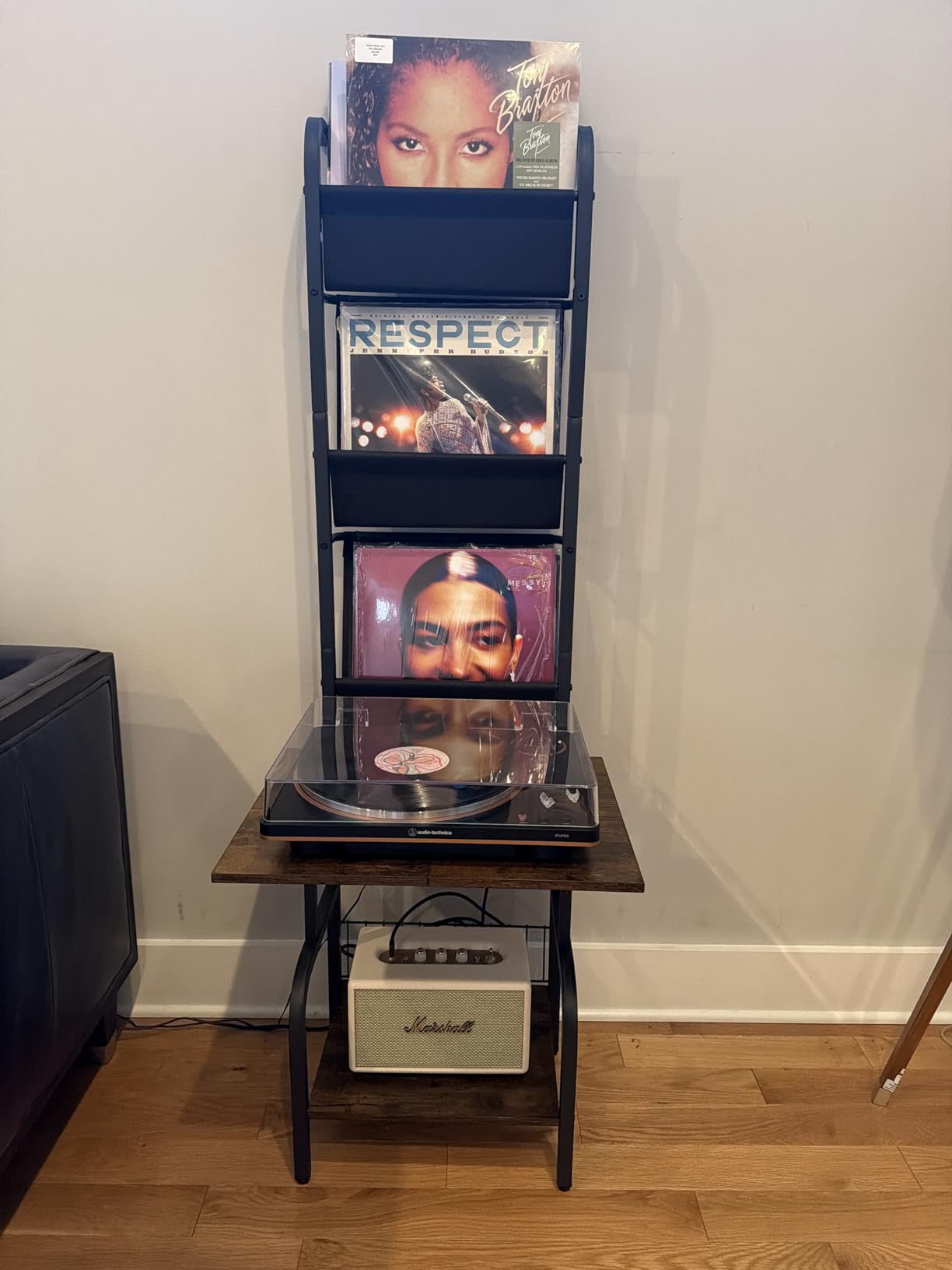 Tewinko Record Player Stand with Vinyl Storage, Record Player Table with Vinyl Record Storage up to 200 Albums, Turntable Stand with Record Holder Display Shelf, Record Player Cabinet Organizer Rack customer photo 1