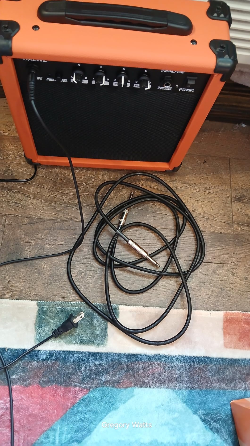 Electric Guitar Amp 20 Watt Amplifier Portable Amp with Headphone Input Gain Powe Including Professional Noise Reduction Cable （Black） customer photo 2