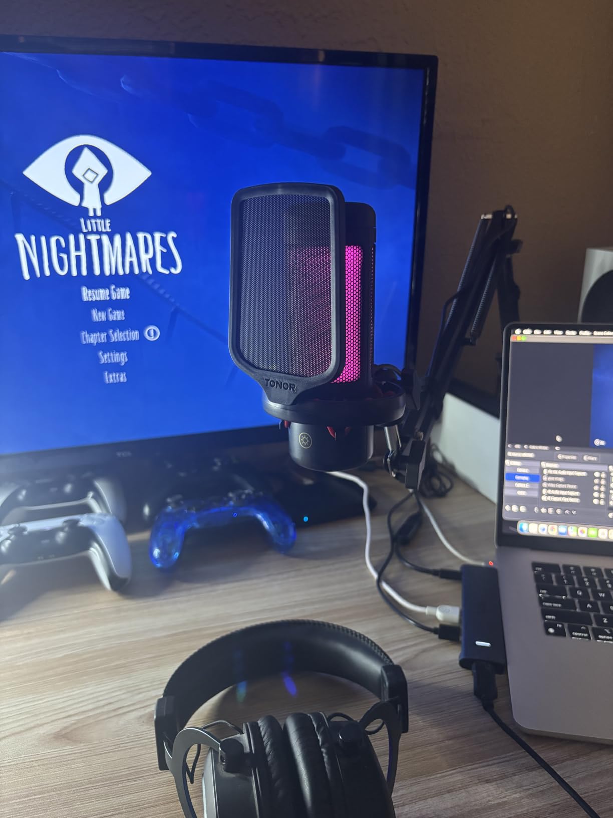 TONOR Gaming Microphone Set with Boom Arm, Vocal Condenser Microphone for Content Creators, USB Mic for PC with Stand, RGB, Tap Mute, Gain Control, Gaming Equipemnt, Twitch, Streaming, TC310+ | Boom Arm Set, USB Mic with Controllable Light, One Tap Mute, Volume Control, for Discord, Twitch Streaming, Black, TC310+ customer photo 2
