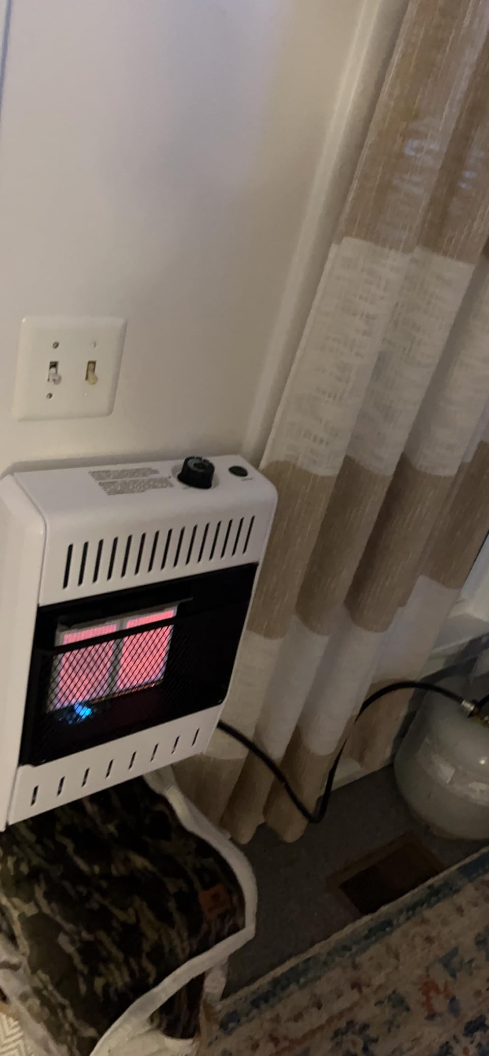 ProCom Heating Liquid Propane Ventless Infrared Plaque Heater With Base Feet - 10,000 BTU, T-Stat Control - Model# ML100TPA-B customer photo 1