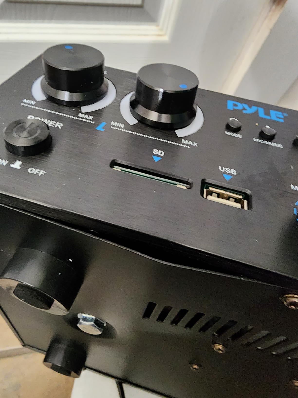 Pyle Home Stereo Receiver with Bluetooth - 4 Channel Amplifier, 800 Watt Max, USB-A Input w MP3 Player, Easy Karaoke Setup with Mic Vol, Reverb and Delay, RCA in/Out, SD Card, FM Radio - PDA77BU customer photo 2