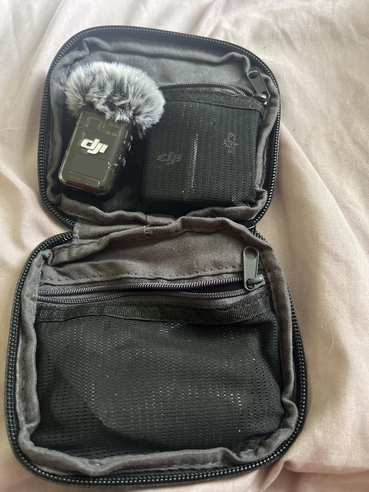 DJI Mic 2 (2 TX + 1 RX + Charging Case), All-in-one Wireless Microphone customer photo 1
