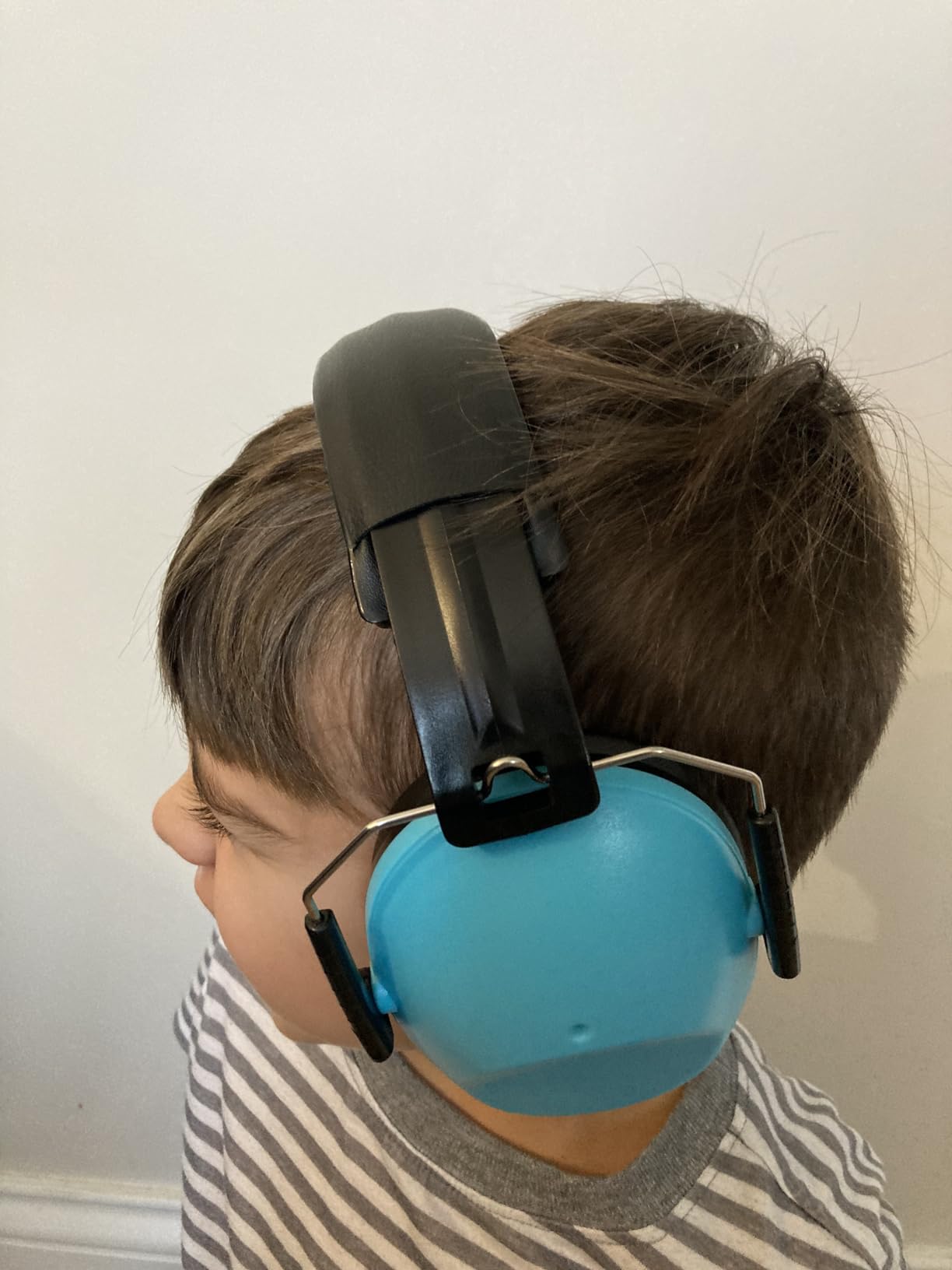 Jozy Noise Canceling Headphones for Kids, SNR 26dB Ear Protection for Autism, Sound Proof Sensory Muffs for Hearing, Concerts customer photo 2