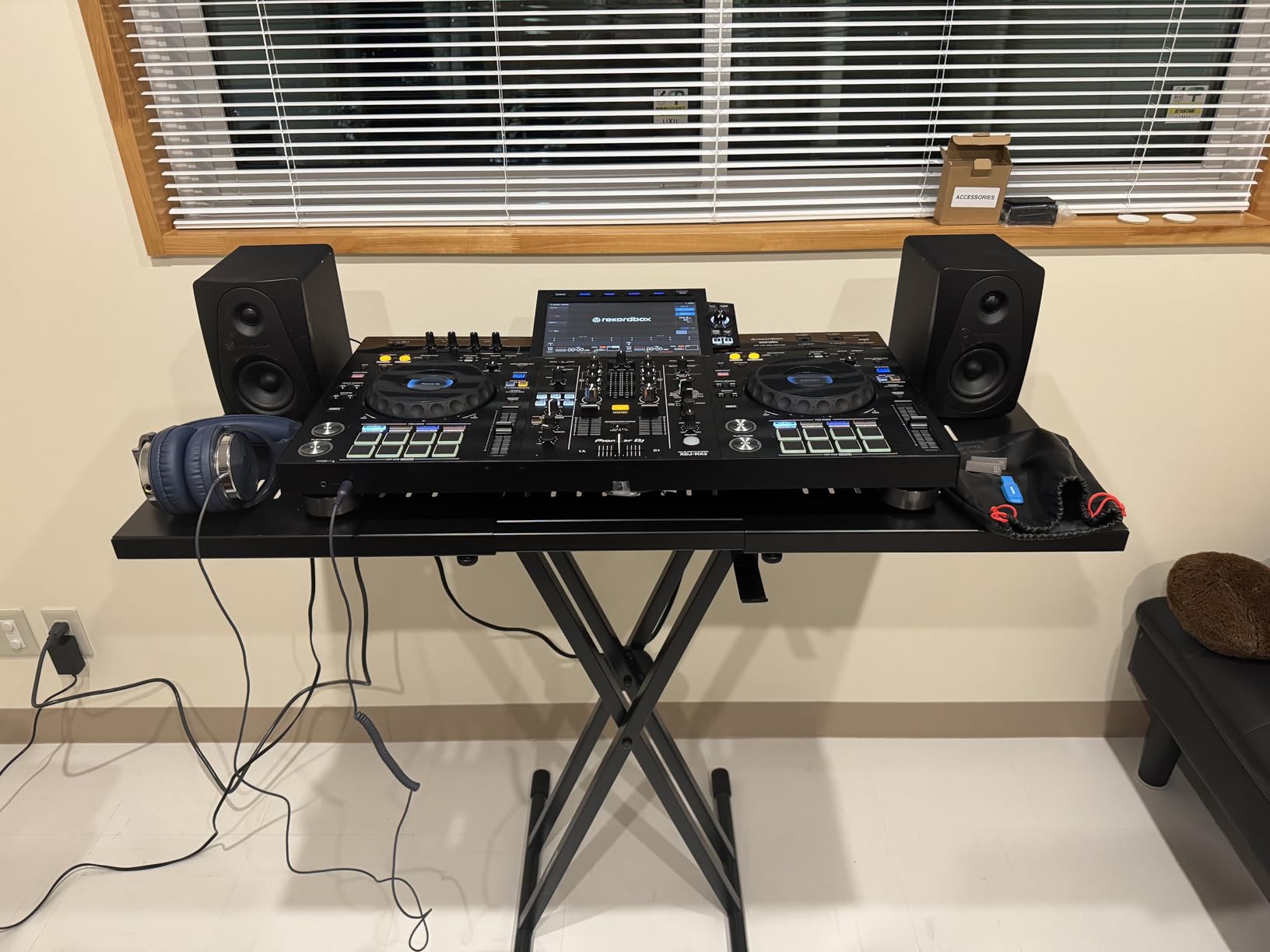 Liquid Stands Expandable DJ Table Stand Portable Audio Mixer Stand - DJ Stand for Laptop & Controller - Midi Keyboard Stand & Synth Stand - DJ Booth Portable X Style Keyboard Stand & Tabletop DJ Desk customer photo 2
