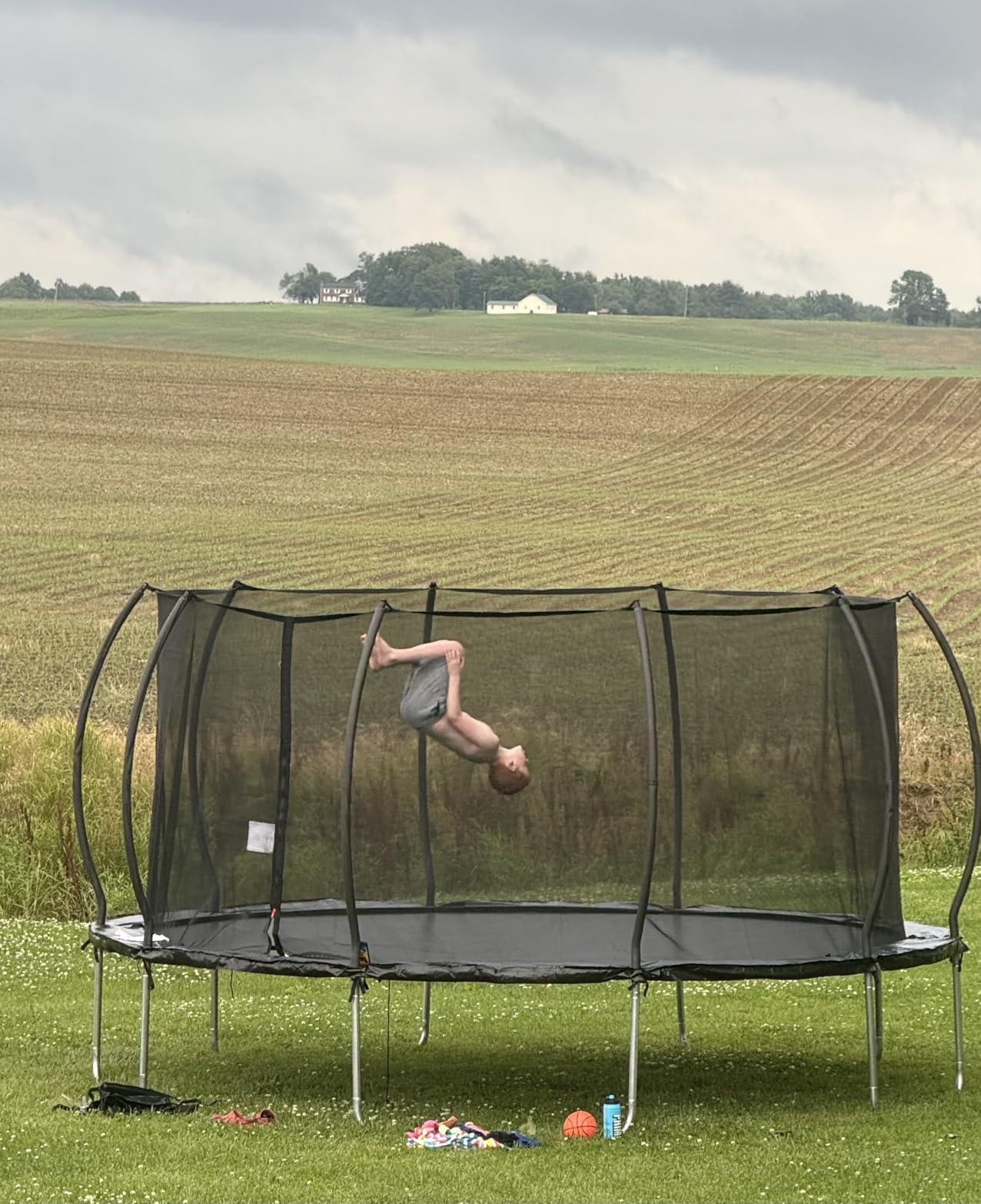 KOFUN Tranpoline Outdoor 16FT 14FT 12FT 10FT 8FT Tranpoline with Basketball Hoop 1500LBS & ASTM Approved & Easy Install, Recreational Tranpolines with Enclosure Net & Ladder for Kids and Adults customer photo 2