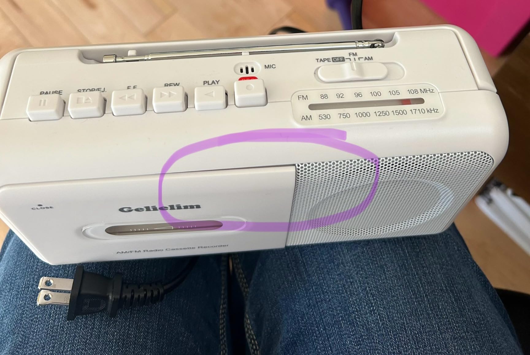 Gelielim Cassette Tape Player Bluetooth Boombox, Cassette Player AM/FM/SW Radio Stereo, Tape Player/Recorder with 8W Speaker and Earphone Jack, USB/TF Card Player, AC Powered or Battery Operated customer photo 1