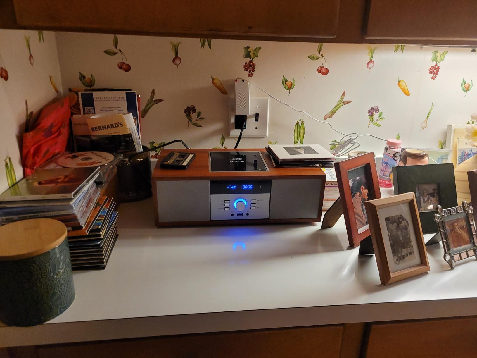 Nostalgic Bluetooth Stereo System for Home, WISCENT Vintage Micro HiFi Systems CD Player,with Bluetooth Audio Streaming,FM Radio,USB Port,Aux-in,Earphone Port (Brown) customer photo 2