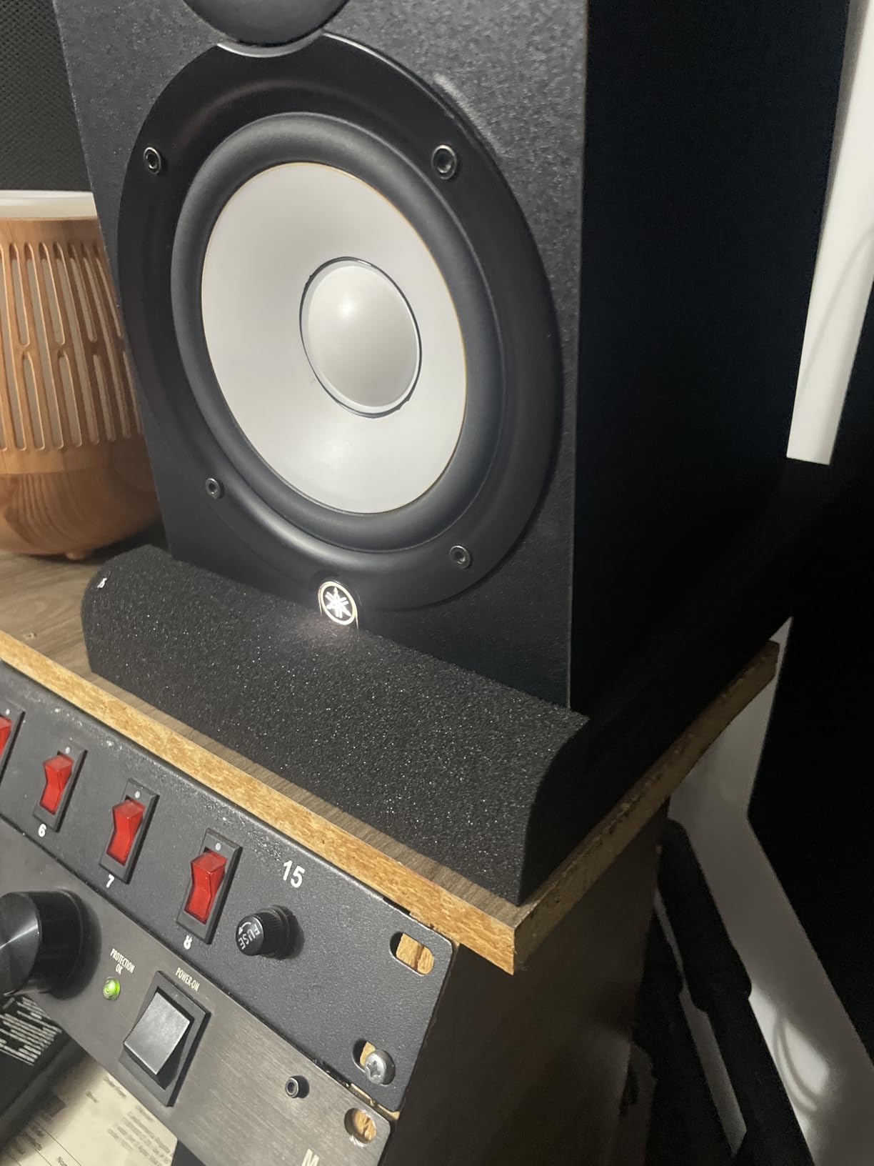 Studio Monitor Isolation Pads Premium Acoustic Foam Elevates Audio Ideal for 5 Inch Speakers Enhanced with Vibredux HD Foam for Superior Isolation customer photo 1