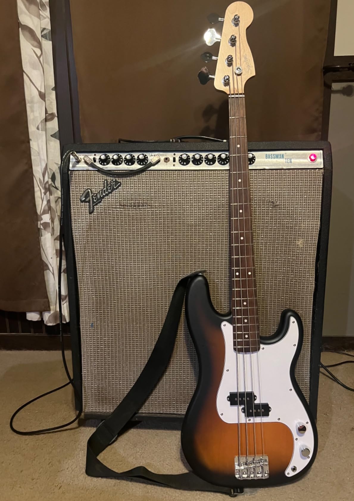 Fender Squier Debut Series Precision Bass Guitar, Beginner Guitar, with 2-Year Warranty, Includes Free Lessons, Black with Matte Finish customer photo 2