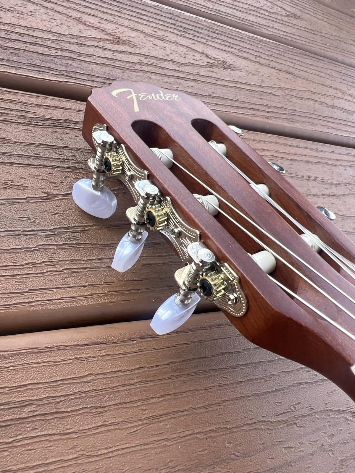 Fender FA-25N 3/4 Size Nylon String Acoustic Guitar, Beginner Guitar, with 2-Year Warranty, Perfect Beginner Guitar for Kids that is Easy on Fingers, Includes 3 Months of Free Lessons, Natural customer photo 1