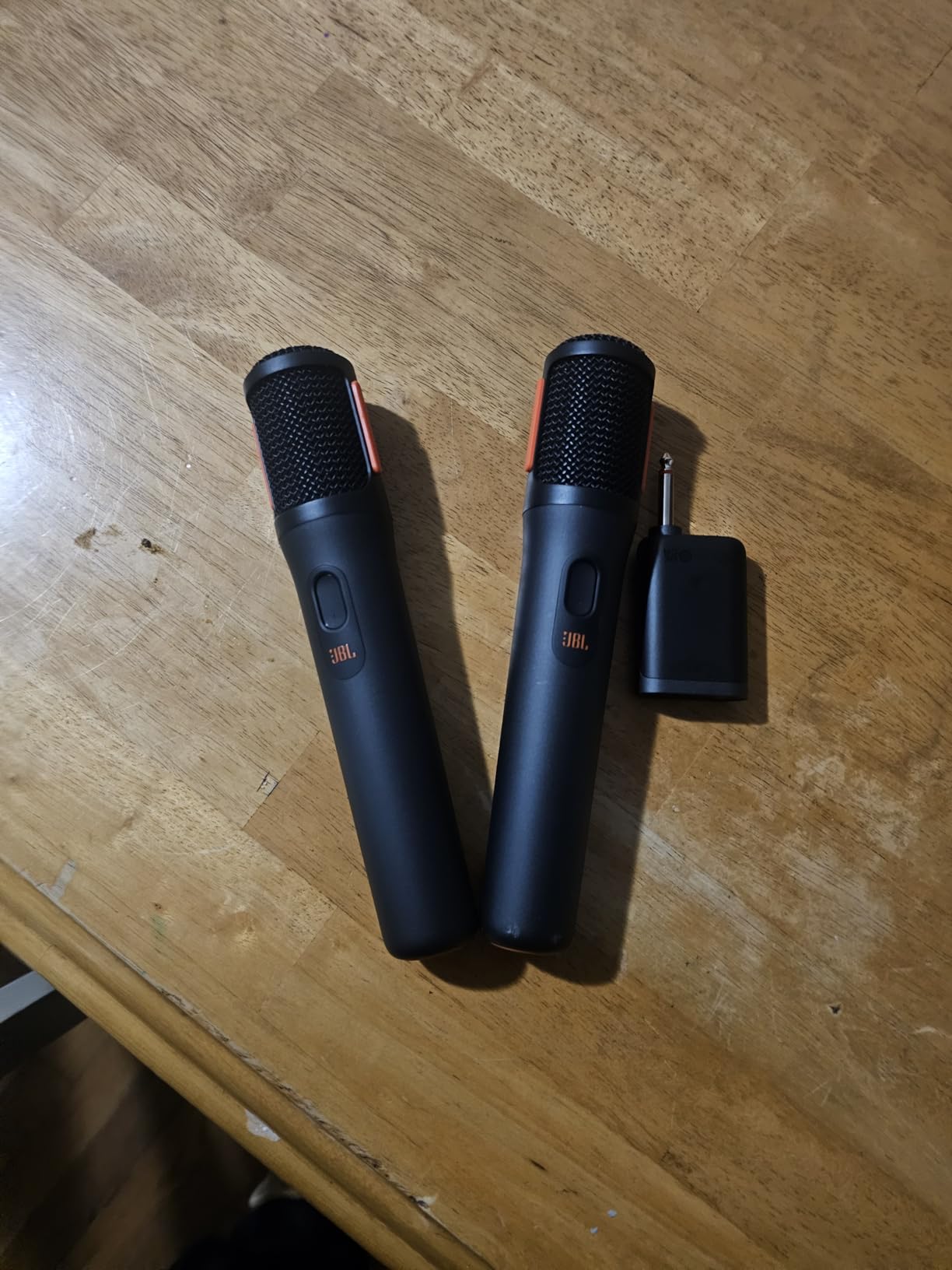 JBL PartyBox Wireless Mic - 2X Digital Wireless Microphones, Rechargeable Battery (20hrs - 700mAh), Clear Voice, Crisp Sound, Stable 2.4GHz Connection, Compatible with All PartyBox Speakers (Black) customer photo 2