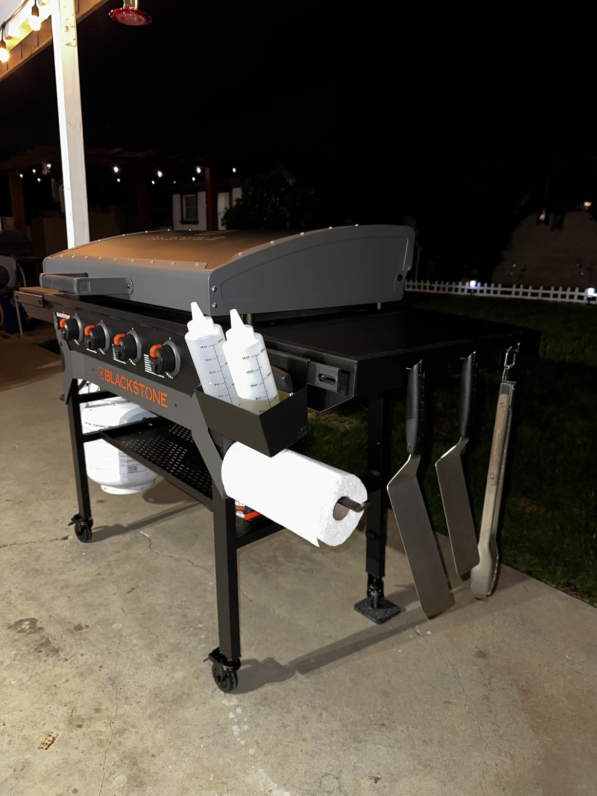 Blackstone 2310 Iron Forged 36” Omnivore Griddle with X-Braced Hood, Powder Coated Steel, Black customer photo 1