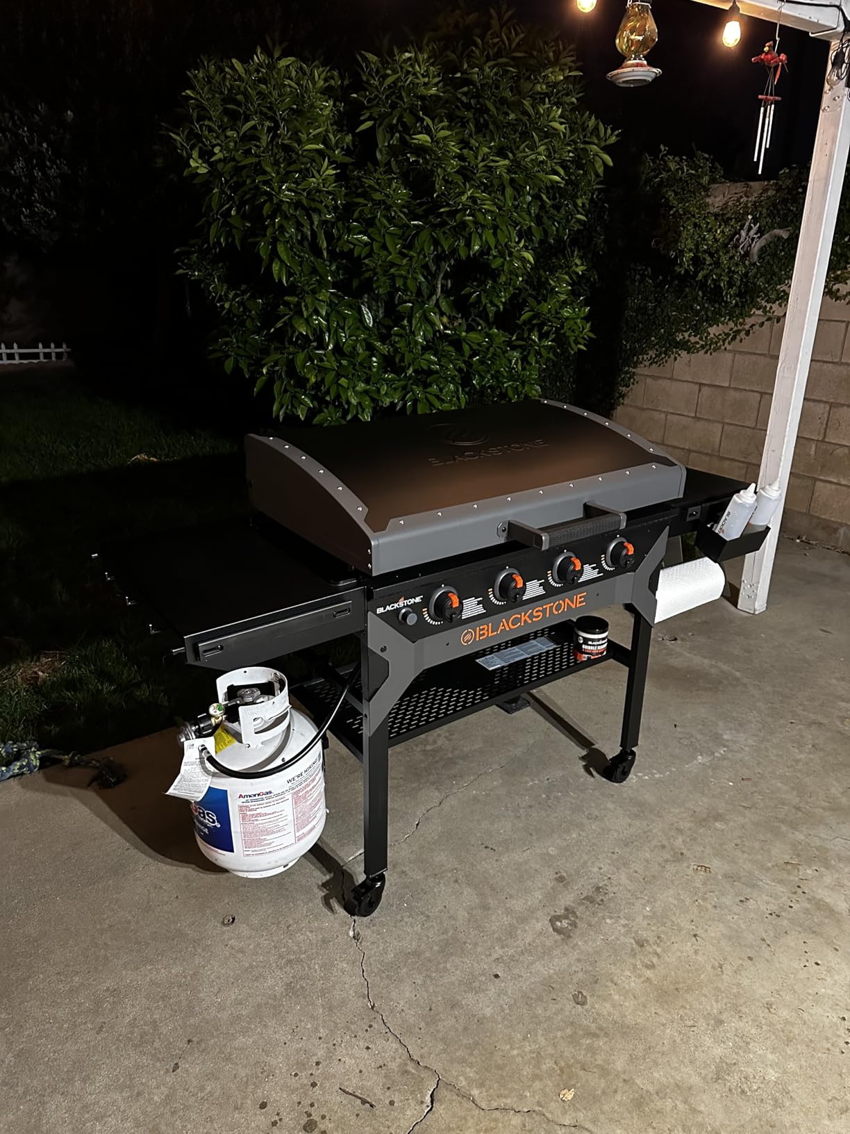 Blackstone 2310 Iron Forged 36” Omnivore Griddle with X-Braced Hood, Powder Coated Steel, Black customer photo 2