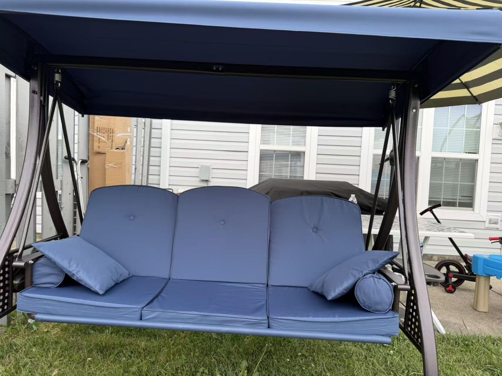 3 in 1 Outdoor Porch Swing with Adjustable Canopy, 3 Seat Outdoor Swing for Adults, Patio Swing Chair with Thickened Cushions,Pillows & Cup Holders for Backyard, Porch, Garden (Wine Red) customer photo 2