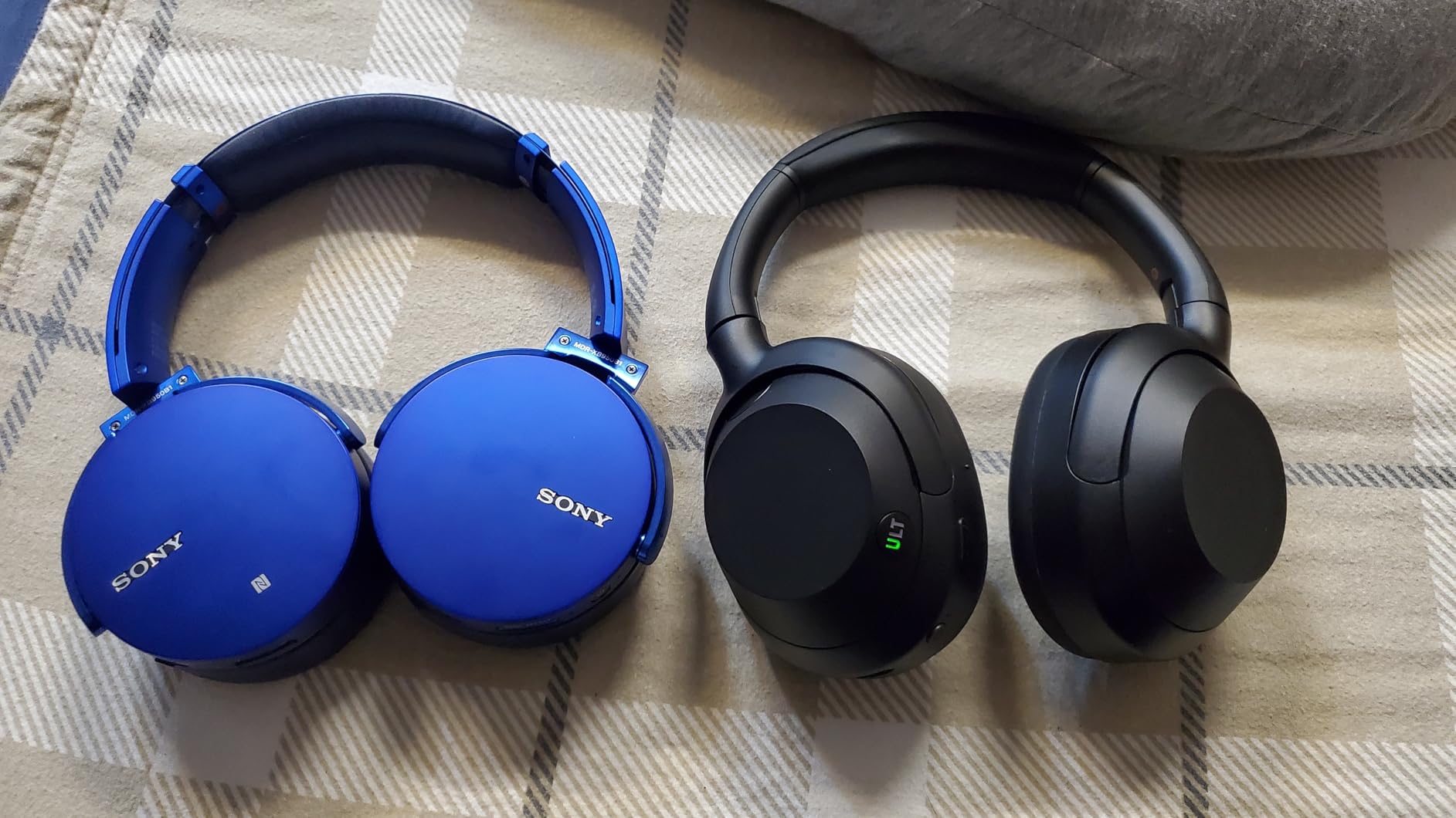 Sony ULT WEAR Over-Ear Noise Canceling Wireless Headphones, Black customer photo 1