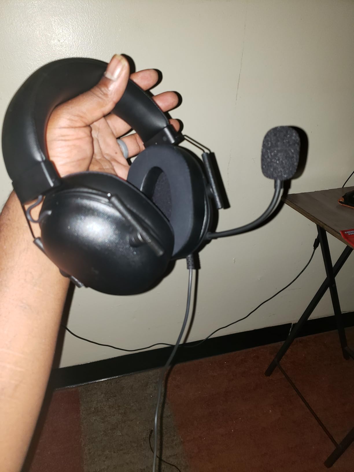 Razer BlackShark V2 X Wired PlayStation Gaming Headset, Black customer photo 1