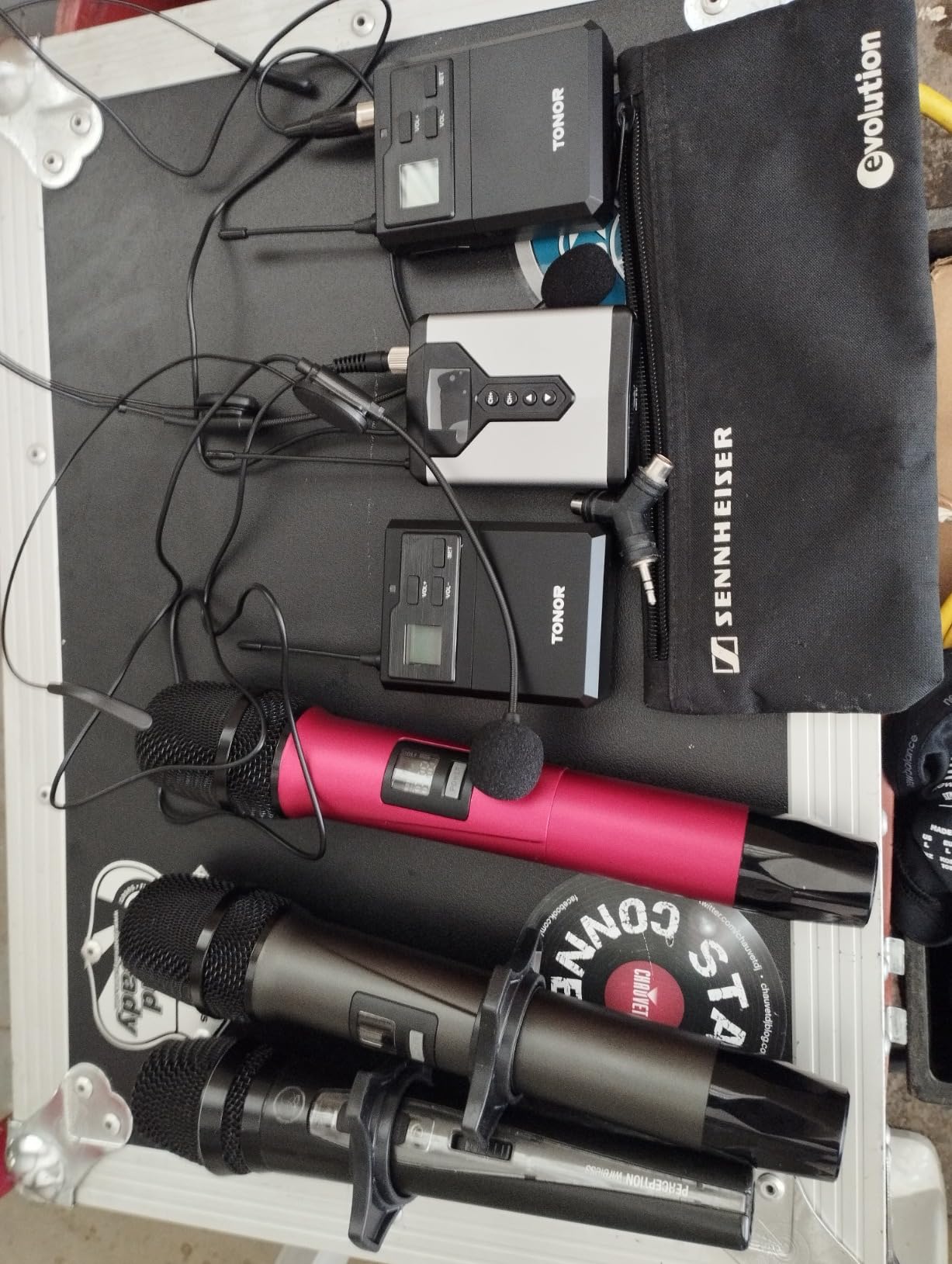 TONOR UHF Wireless Microphones System with Headset/Lavalier Lapel Mics, Bodypack Transmitter, Receiver, 4 * 10 Channels, 90 m/295ft Range for Live Singing Karaoke Church Party DJ, 4 Bodypack Mics customer photo 1