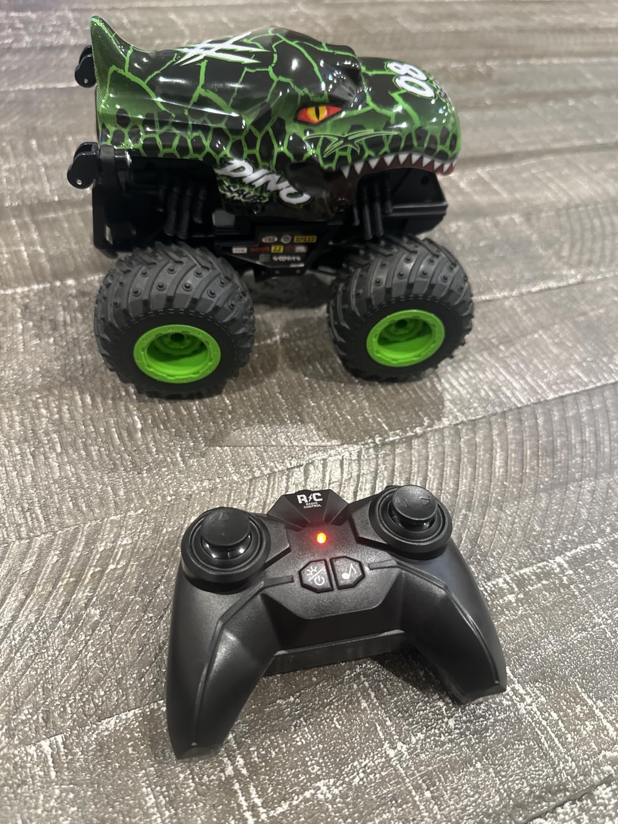 BEZGAR Monster Truck Toys, 1:20 Remote Control Car with Light & Music customer photo 1