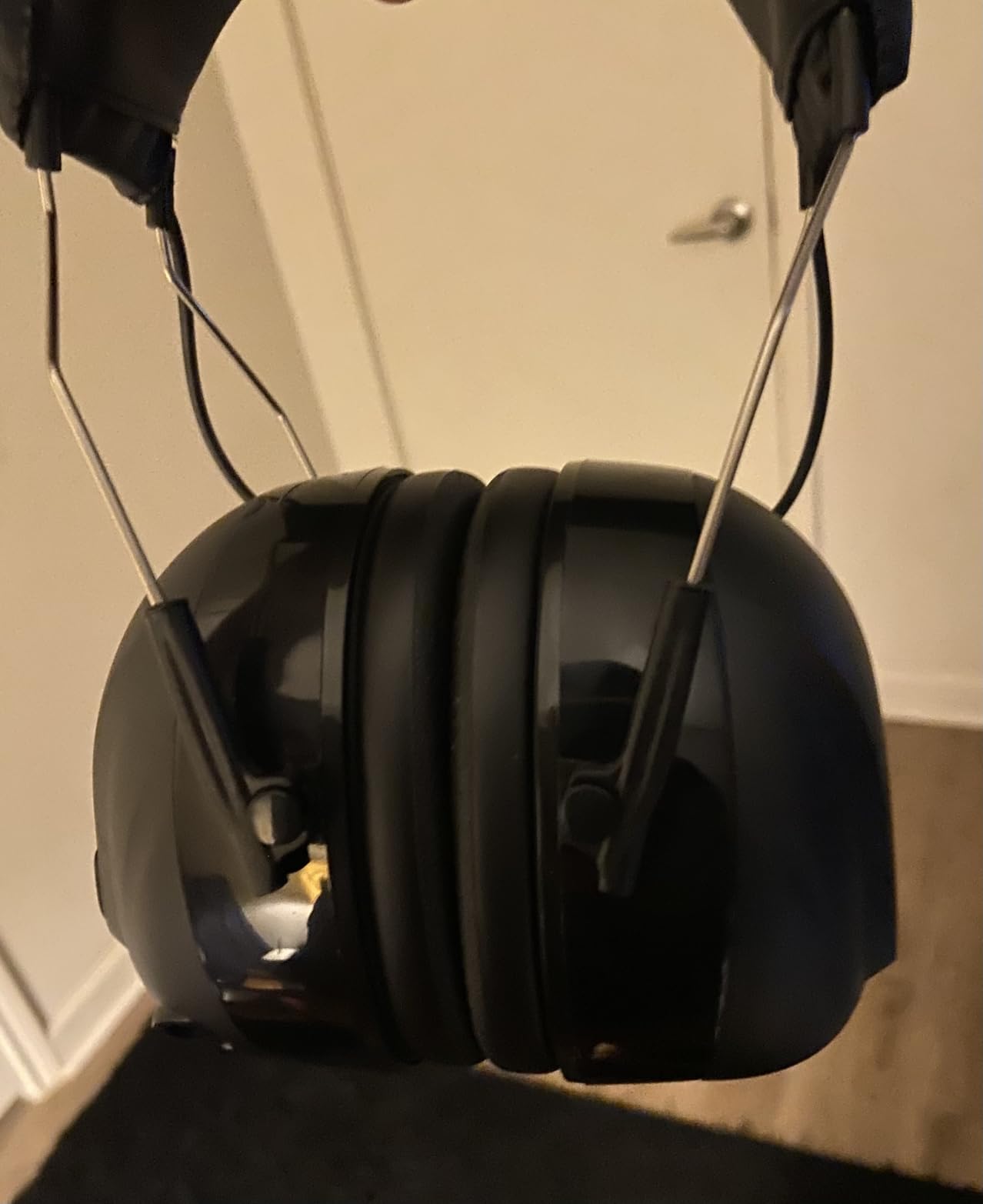 Kalence Bluetooth 6.0 Hearing Protection with 120H Working Time, 30dB Safety Earmuffs, Rechargeable Ear Protection Headphones with Mic for Mowing, Workshops, Construction, Snowblowing, Black customer photo 1