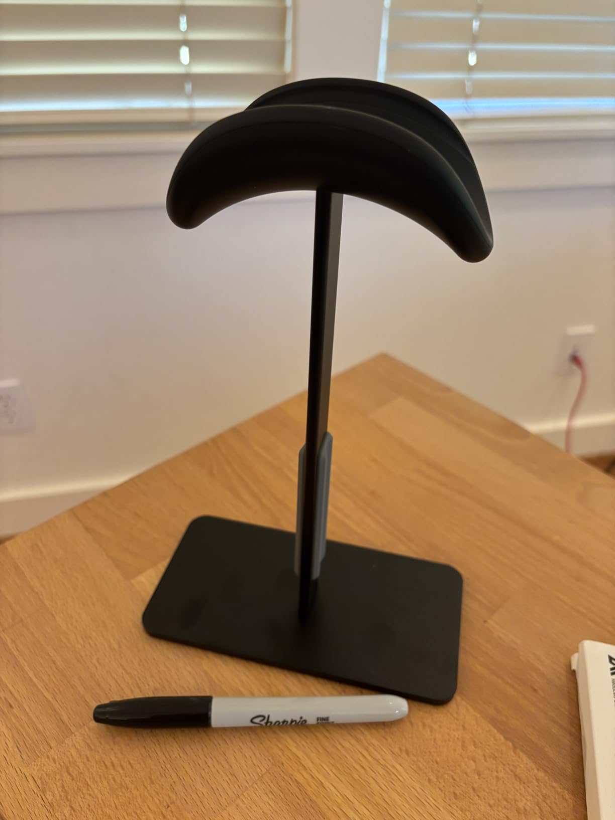 Headphone Stand for AirPods Max 2 & 1 Auto Sleep Mode, Black customer photo 2