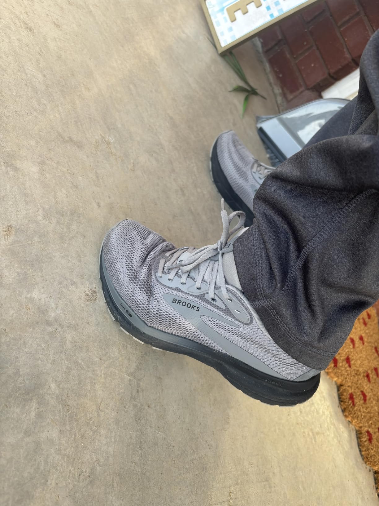 Brooks Men’s Trace 4 Neutral Running Shoe customer photo 1